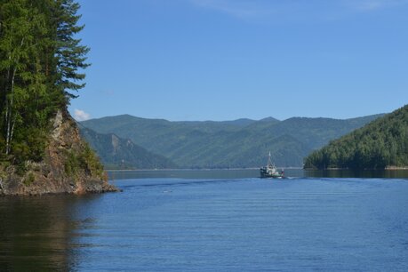 Летняя экскурсия по Саяно-Шушенскому водохранилищу